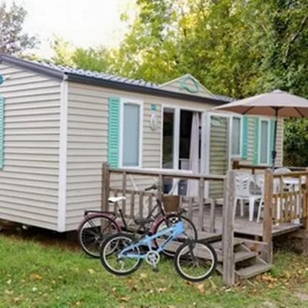 Camping Les Rives Du Lac De Vinca Exterior photo