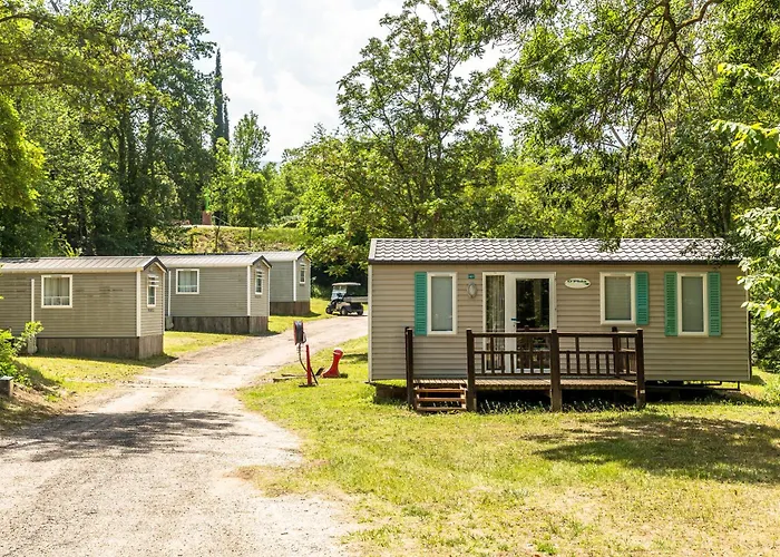 Camping Les Rives Du Lac De Vinca